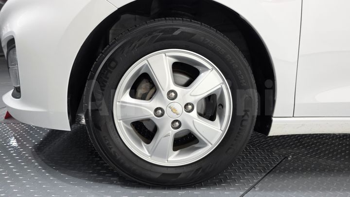 Chevrolet Spark 2020 — 4