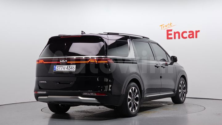 Kia Carnival 2023 — 2
