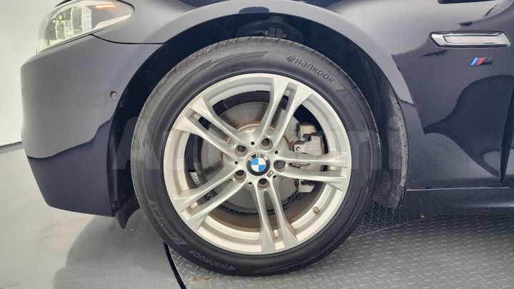 BMW 5 Series 2016 — 5
