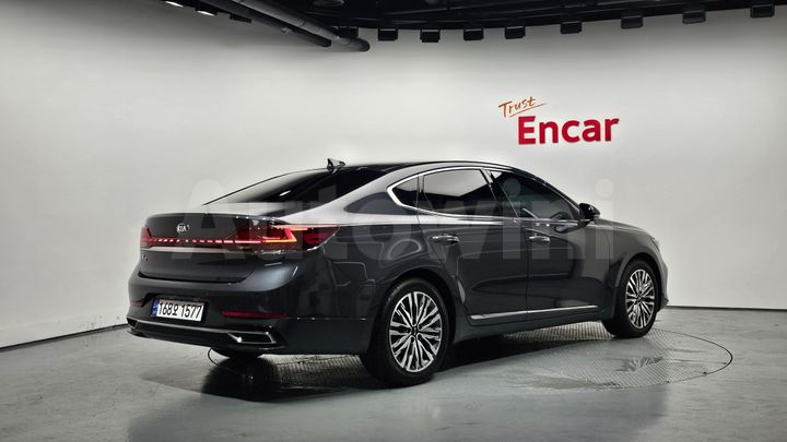 Kia K7 2020 — 2