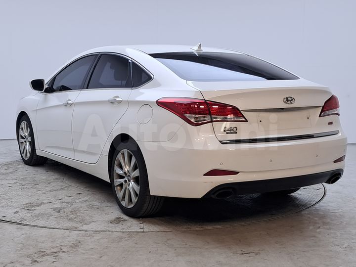 Hyundai i40 2012 KMHLE41DBCU018750 — 4