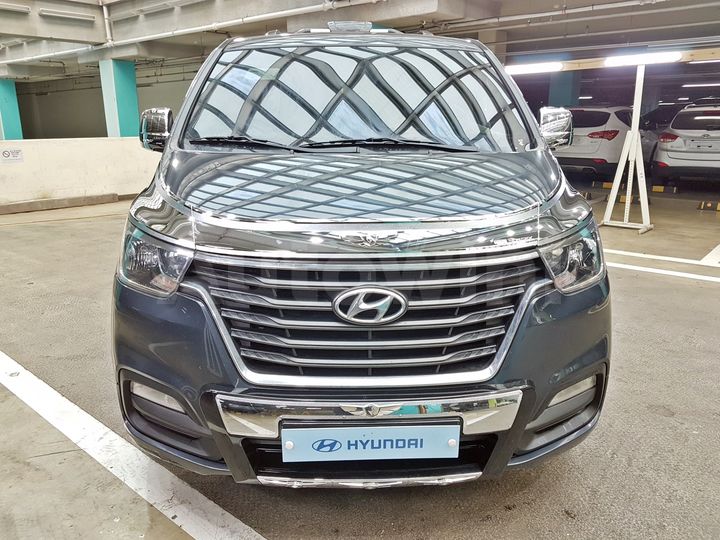 Hyundai Starex 2018 KMFWBX7KBJU984681 — 3