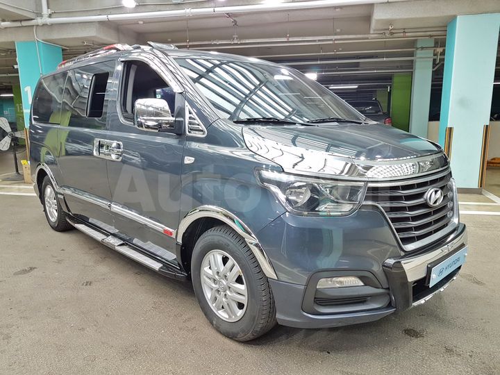 Hyundai Starex 2018 KMFWBX7KBJU984681 — 4