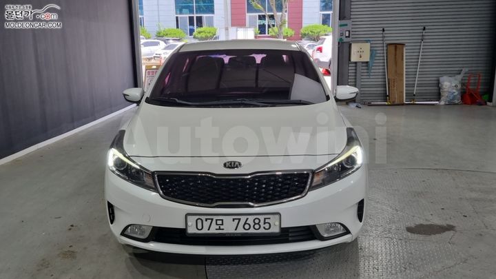 Kia K3 2017 KNAFK412BJA982591 — 3