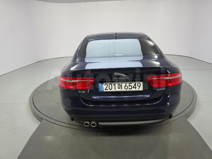 Jaguar XE 2016 — 5