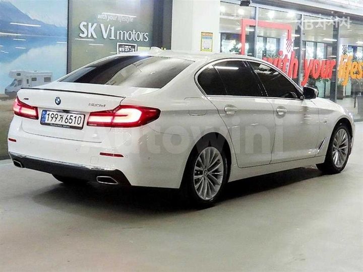 BMW 5 Series 2022 — 4