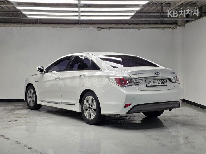 Hyundai Sonata 2014 — 2