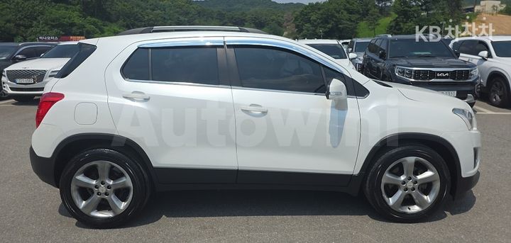 Chevrolet Trax 2016 KLABA76BDGB729362 — 4