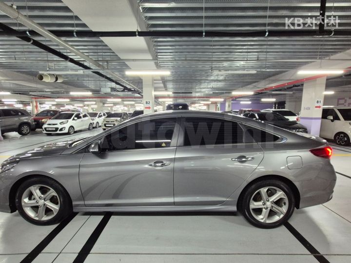 Hyundai Sonata 2018 KMHE241CBJA382514 — 5