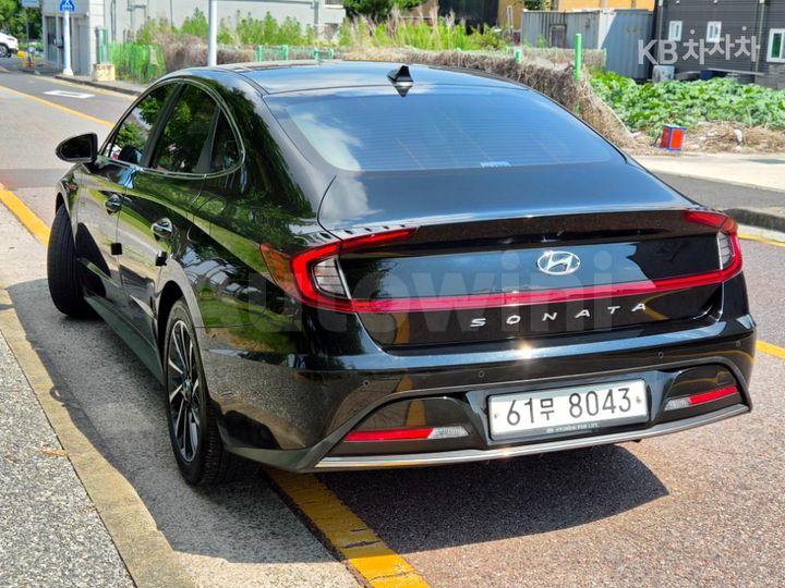 Hyundai Sonata 2020 KMHL141EBLA015365 — 2
