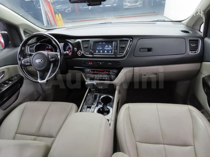 Kia Carnival 2019 KNAMB81ABKS447147 — 5