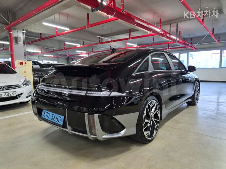 Hyundai Ioniq6 2023 — 3