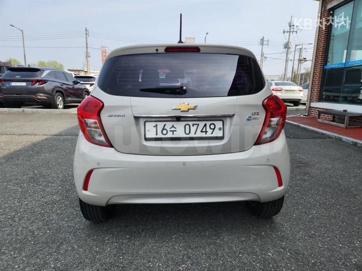Chevrolet Spark 2016 KLYDC487DGC014342 — 4
