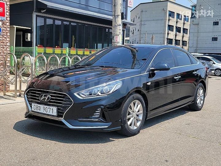 Hyundai Sonata 2018 KMHE241CBJA393785 — 2