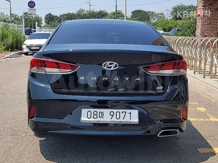 Hyundai Sonata 2018 KMHE241CBJA393785 — 3