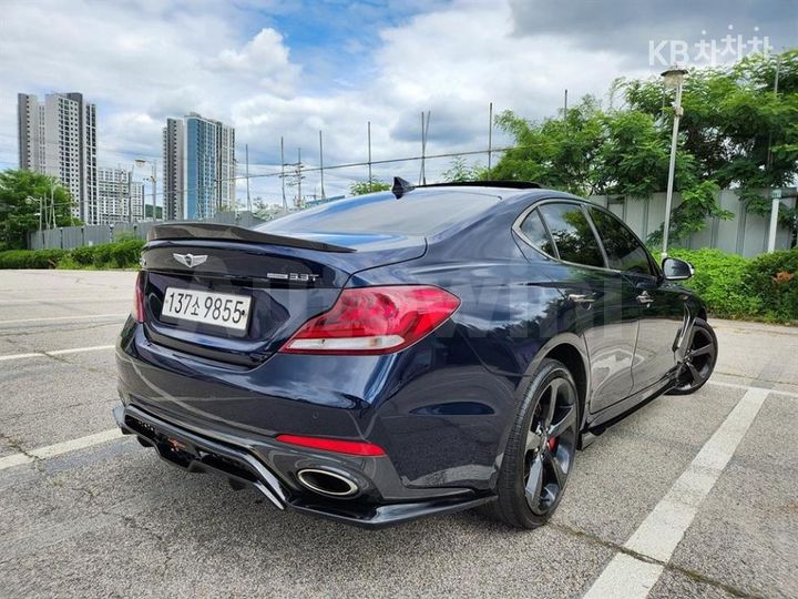 Genesis G70 2019 KMTG541EDKU050440 — 4