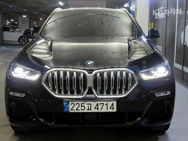 BMW X6 2021 — 2