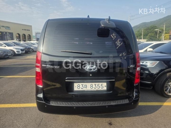 Hyundai Starex 2017 — 2