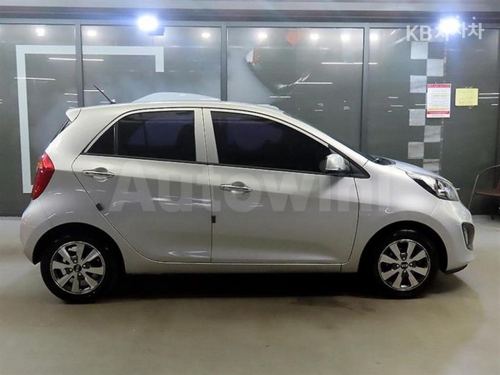 Kia Morning 2015 KNABX511BFT884288 — 3