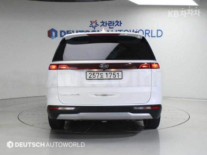 Kia Carnival 2021 KNANB81BBMS084037 — 4