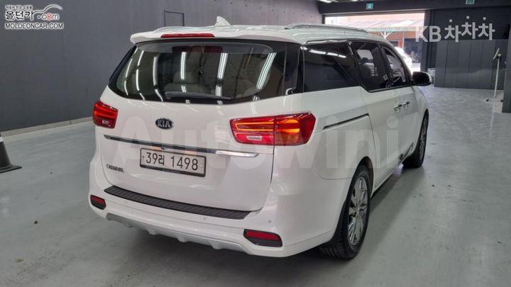 Kia Carnival 2019 KNAME81ABKS489680 — 2