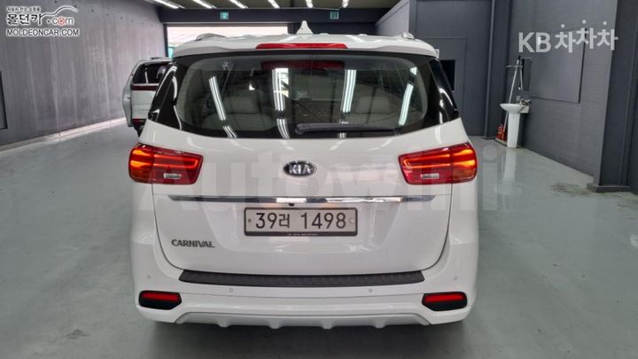 Kia Carnival 2019 KNAME81ABKS489680 — 4