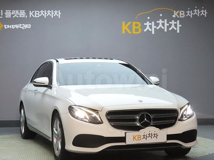 Mercedes-Benz E Class 2018 WDDZF4CB1JA420250 — 3