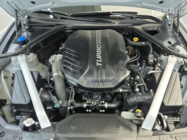Genesis G70 2018 KMTG541EDJU003494 — 5