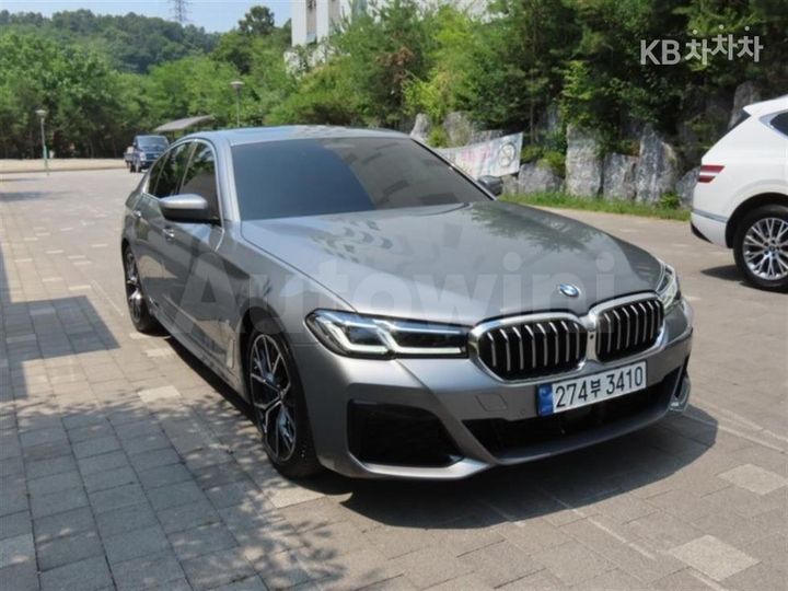 BMW 5 Series 2023 — 2