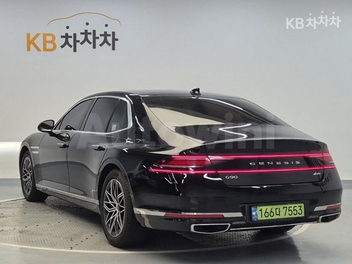 Genesis G90 2022 KMTFA41DDNU012872 — 2