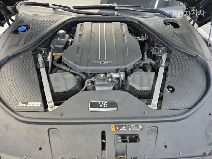 Genesis G90 2022 KMTFA41DDNU012872 — 5