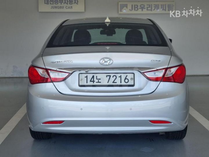 Hyundai Sonata 2012 KMHEC41ABCA468419 — 4