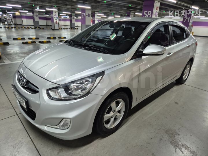 Hyundai Accent 2011 — 2