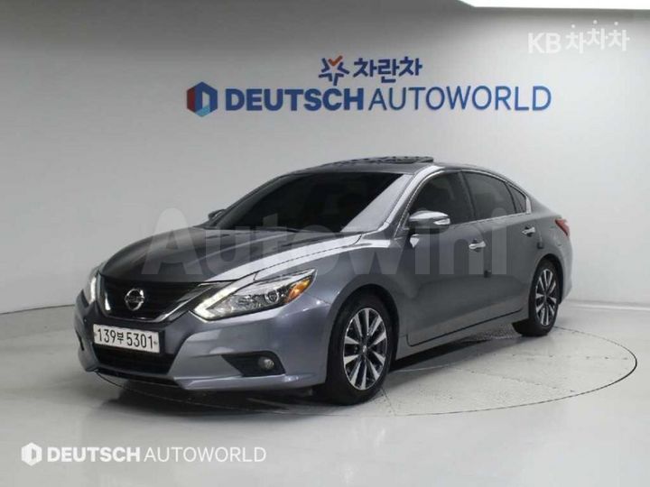 Nissan Altima