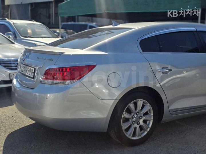 Chevrolet Alpheon 2012 KLAPA69RDCB076701 — 4