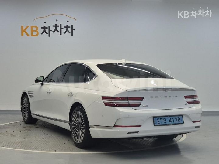 Genesis G80 2022 — 2