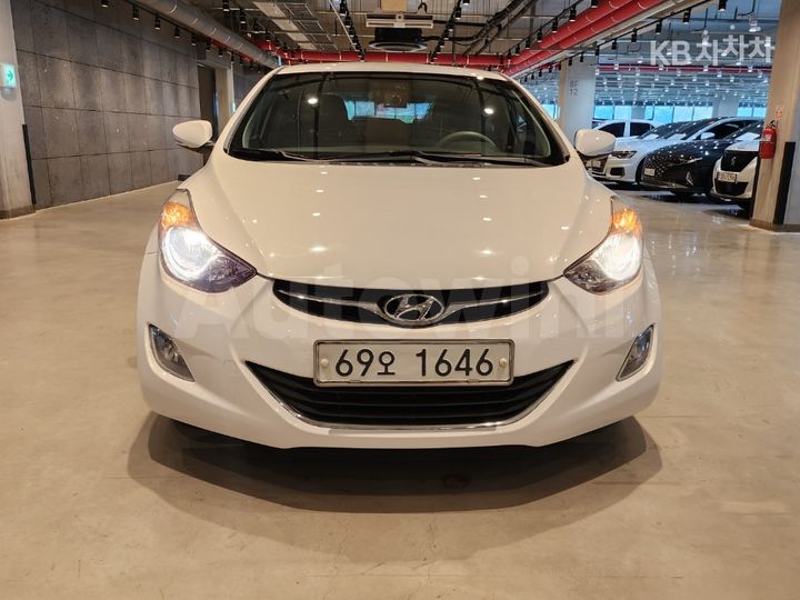 Hyundai Avante 2014 KMHDG41DBEU848190 — 2