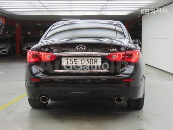 Infiniti Q 2016 JNKDV71E7GM551033 — 3