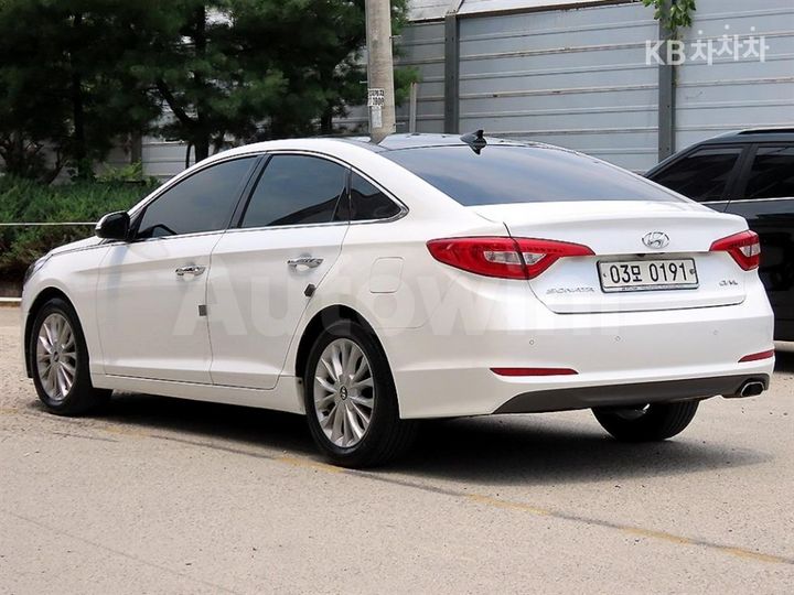 Hyundai Sonata 2017 KMHE241CBHA286136 — 3