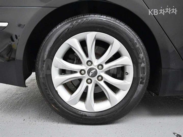 Hyundai Genesis 2013 KMHGA41BBDU232618 — 5