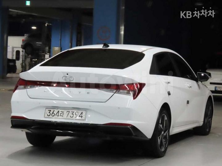 Hyundai Avante 2023 KMHLM41JGPU033484 — 4