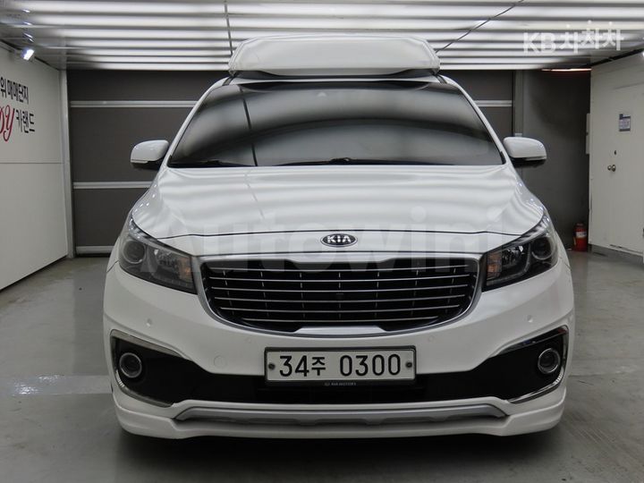 Kia Carnival 2017 KNAME811BHS294088 — 2