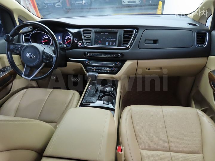 Kia Carnival 2017 KNAME811BHS294088 — 5