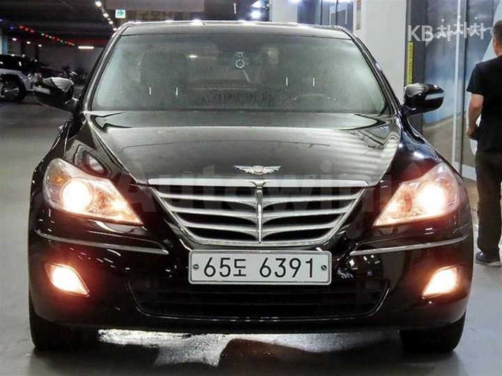 Hyundai Genesis 2011 KMHGA41ABBU127226 — 2