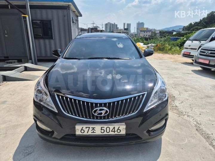 Hyundai Grandeur 2013 KMHFF41CBDA265629 — 2