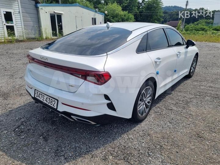 Kia K5 2023 — 5