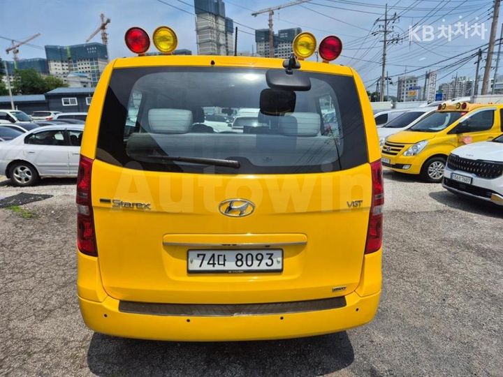 Hyundai Starex 2017 — 3