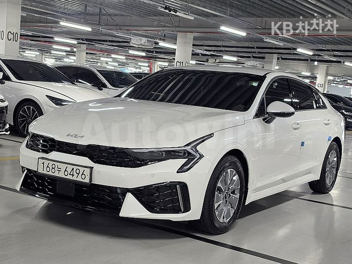 Kia K5 2025 — 2