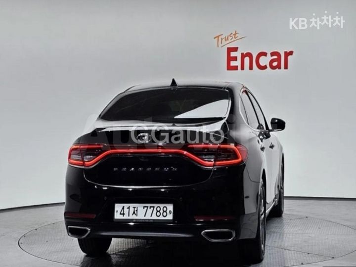 Hyundai Grandeur 2017 KMHF141CBHA006562 — 4