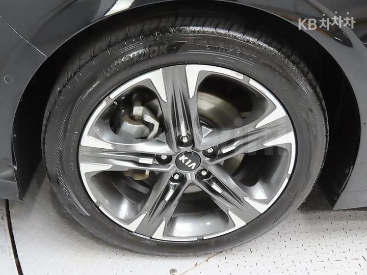 Kia K5 2020 KNAG541ABLA002887 — 5